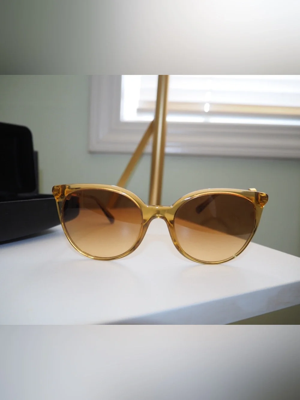VERSACE Honey Amber Gold Medusa Medallion Cat Eye Sunglasses with Case & Box
